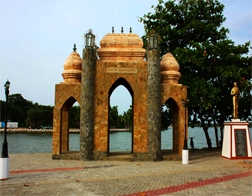 Batticaloa History, Architecture & Culture Day Tour