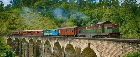 Ella Railway Station & Nine Arches Bridge