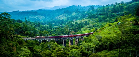 Ella Railway Station & Nine Arches Bridge