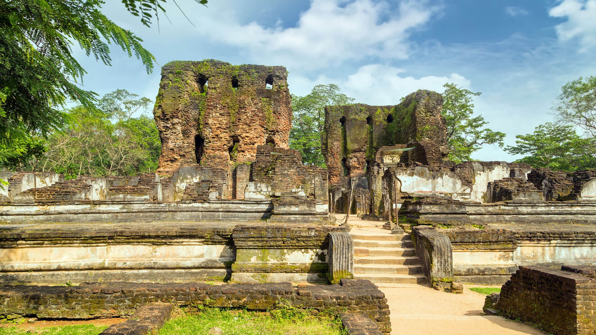 Ahangama to Polonnaruwa